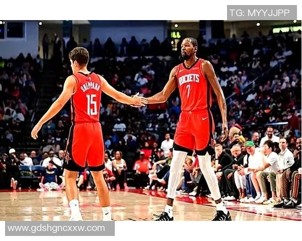 全明星谢泼德，美记如此认为，追梦格林拿捏杜兰特